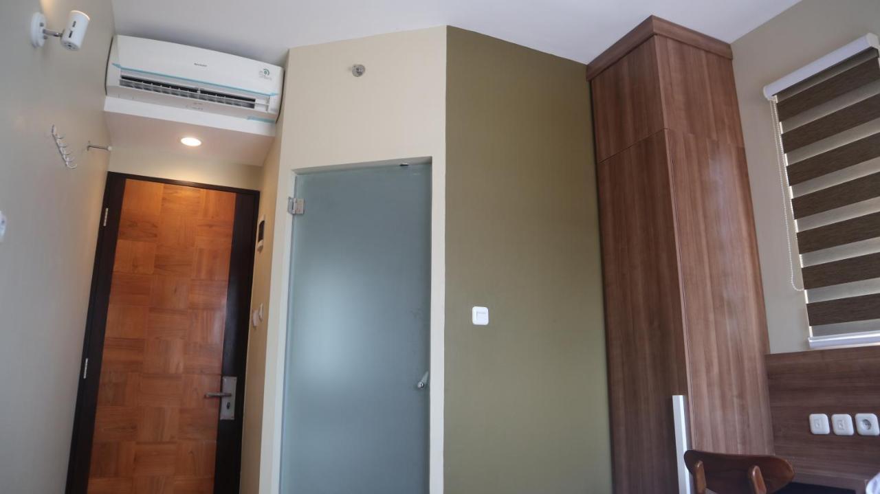 Asrama Djuragan Kamar Slipi Jakarta